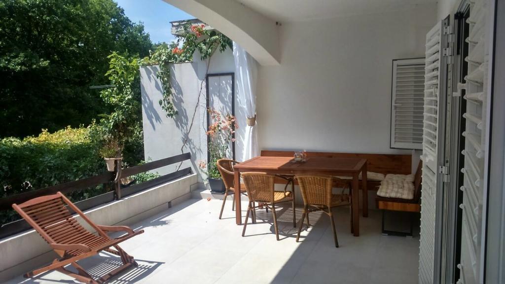 Lena Apartment